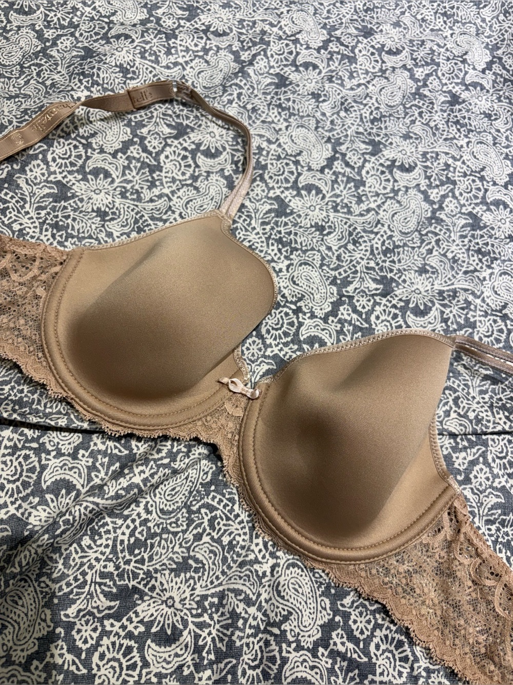 Chantelle nude lace bra no size 34C?